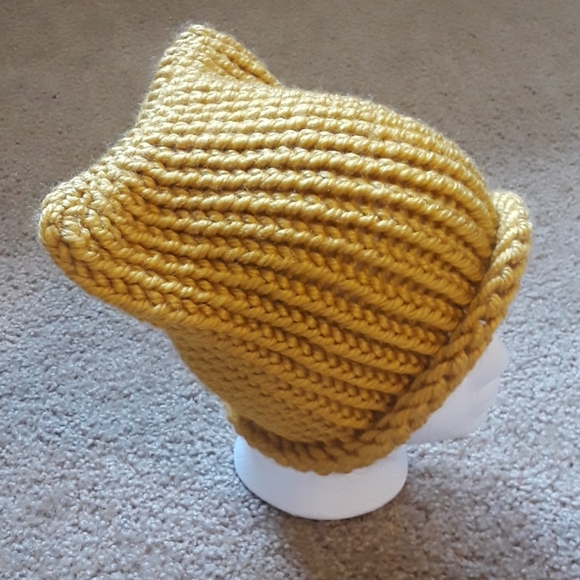Handmade cat ear beanie (mustard) - Picture 2 of 4
